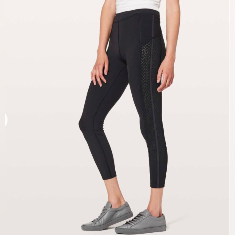 Lululemon Get Your Peek On Tight Black Leggings 25” Inseam Low Rise Size 6